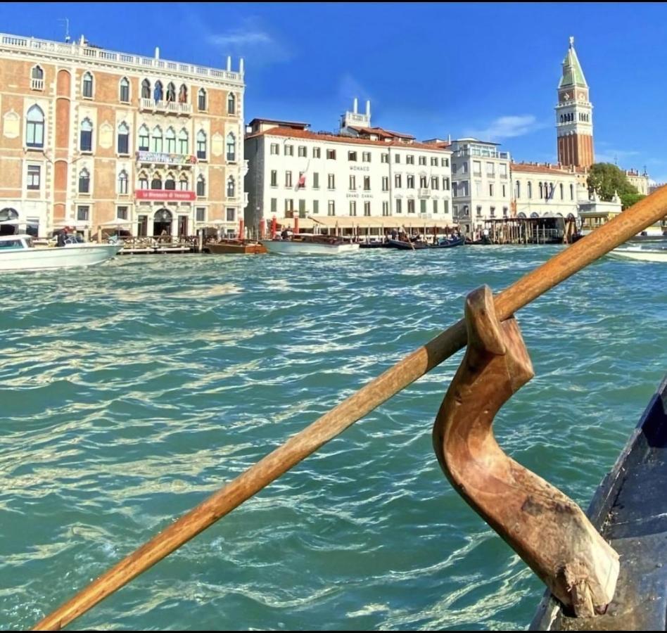 Apt Teatro Venecia Exterior foto